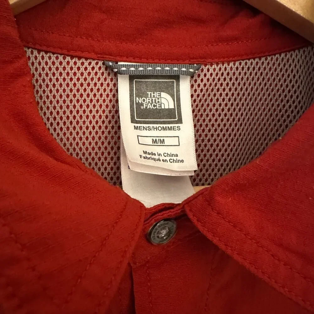 The North Face Men's Red Nylon‎ Button Up Gorpcore Outdoor Shirt Size M